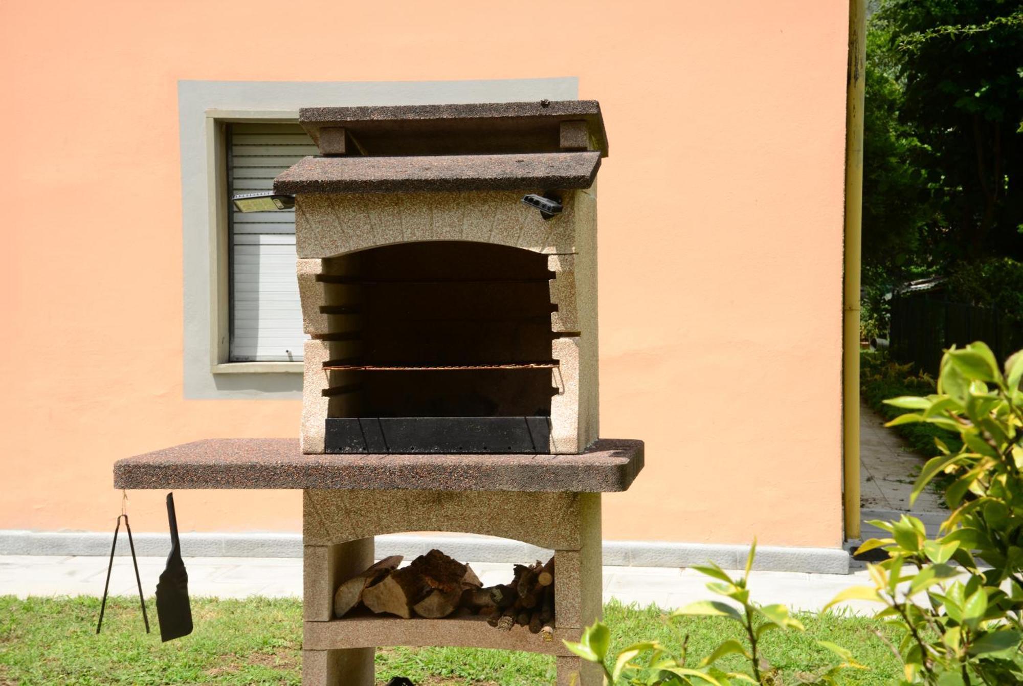 Villa Casa Hydrangea Con Piscina E Giardino Bagni di Lucca Exterior foto